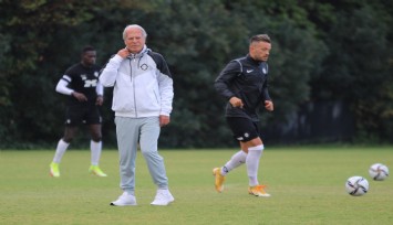 Mustafa Denizli: “Altay, lig mücadelesinde her zaman, her maça hazırdır”