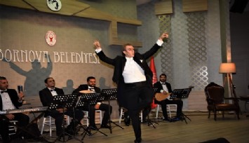 Bornova’da Atatürk sevdiği şarkılarla anıldı