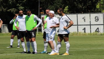 Altay’da Mustafa Denizli sahaya indi  