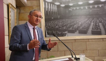 CHP’li Sertel: Ormanlarımız cayır cayır yanıyor, THK uçakları hangarda yatıyor   