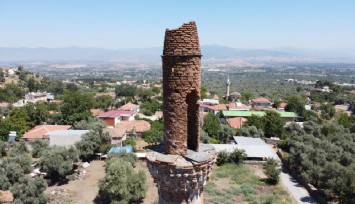 İzmir’de ecdat yadigarı cami göz göre göre yok oluyor