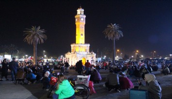 İzmir, 18.57’de 'çök-kapan-tutun' yaptı