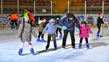 Kadifekaleli çocukların karne hediyesi “buz pateniyle” tanışma oldu