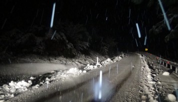 Ve İzmir'e de kar yağdı