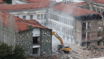 Buca Cezaevi yıkımındaki asbest tehlikesi mahkemeye taşındı