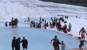 Pamukkale’ye bahar geldi