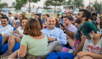 İzmir Büyükşehir Belediyesi’nden 10 bin üniversite öğrencisine 40 milyon liralık destek