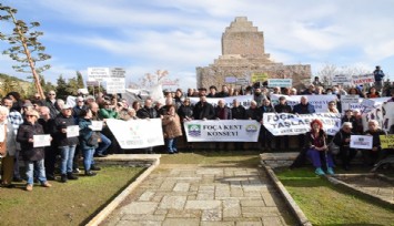 Foça’da 2500 yıllık tarihi Pers Anıtı’nın yer aldığı doğal sit alanına taş ocağına halk tepkisi