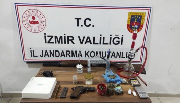 İzmir’in 8 ilçesinde zehir baskınları: 89 gözaltı