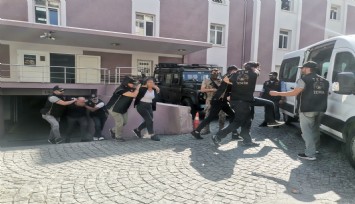 İzmir’de gözaltına alınan HDP'li 3 eş başkan da tutuklandı: Evlerinde ve parti binalarında Öcalan posterleri