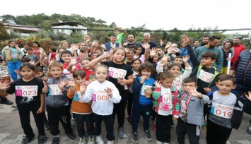 Mandalina Festivali Coşkuyla Gerçekleşti