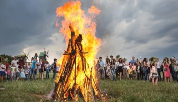 ''Eşitlik, Özgürlük, Kardeşlik ve Barış Köprüsü Nevruz/Newroz Kutlu Olsun''