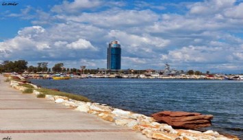 İzmir’de deniz kenarında erkek cesedi bulundu