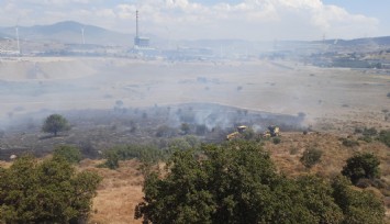 İzmir’de makilik ve otluk alanda yangın kontrol altında