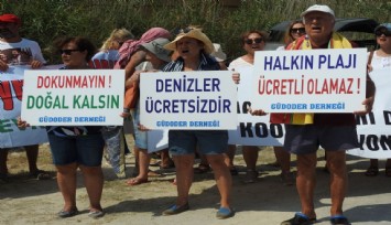 Çeşme’de sahillerin ücretli hale getirilmesine havlulu tepki sürüyor