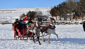 Çıldır Gölü'nde renkli görüntüler