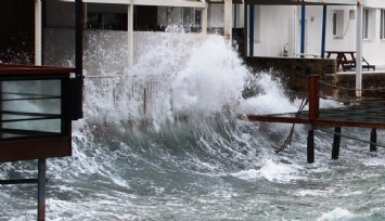 Meteoroloji'den Ege denizi için fırtına uyarısı