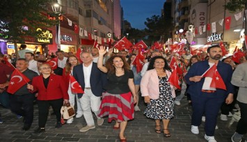 Karşıyaka’dan 29 Ekim’e muhteşem kutlama