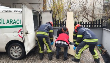 Denizli'de 6. kattan kendisini aşağıya bırakan genç hayatını kaybetti