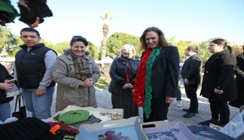 Karşıyaka’nın ‘Yeni Yıl Pazarı’na büyük ilgi