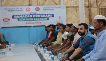 TDV, Bangladeş’te 10 bin kişilik iftar paketi dağıttı