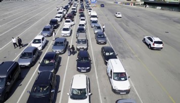 İzmir-İstanbul Otoyolu da çare olmadı: Gebze-Eskihisar Feribot İskelesi’nde araçlar kontak kapattı