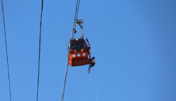 Antalya’daki teleferik operasyonu tamamlandı. Mahsur kalan 174 kişi kurtarıldı.