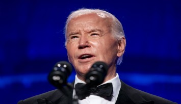 Biden konuşurken eylemciler Soykırımcı Joe sloganları attı