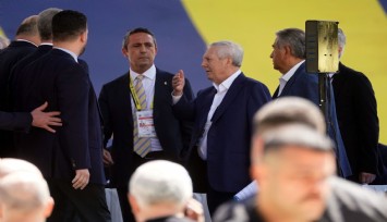 Fenerbahçe’de sular durulmuyor: Aziz Yıldırım Kongre’yi terk etti