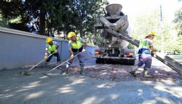 Bornova Belediyesi'nden moto kuryelere özel park