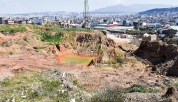 İzmir'in Çernobili'nden çıkan tozlar tehlike yaratıyor: Rüzgarla birlikte 15 dakikada şehir merkezinde