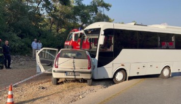 Otomobil ile minibüs kafa kafaya çarpıştı: 1 can kaybı, 1 yaralı