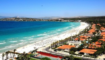 Türkiye’nin turizm cenneti Çeşme’de belediyeden dev satış: 201,5 milyon liralık kamu arazisi elden çıkarılıyor