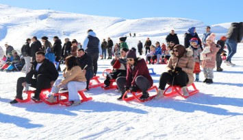 Denizli'de kayak sezonu açıldı