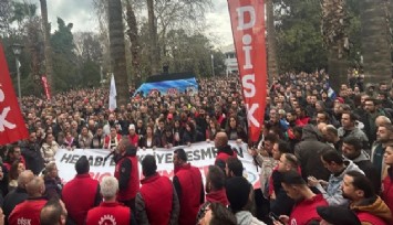 Büyükşehir işçileri greve devam ediyor: İZENERJİ ve İZELMAN işçileri bugün tam gün iş bıraktı, gözler TİS görüşmelerinde