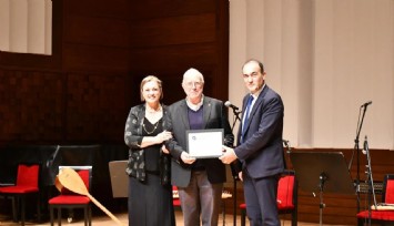 İzmir Kent Konseyi’nden “Kente Değer Katanlar Ödülleri”