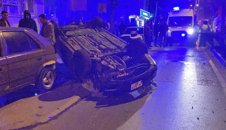 Aydın'da aydınlatma direğine çarpan otomobil takla attı: 4 yaralı