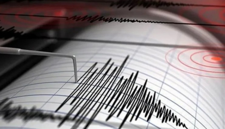 Ege Denizi'nde Dikili açıklarında 4.0 büyüklüğünde deprem: İzmir'den de hissedildi