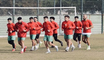 Karşıyaka’da futbolcular antrenmana çıkmadı