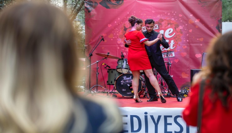 Konak’ta Love Fest rüzgarı esti