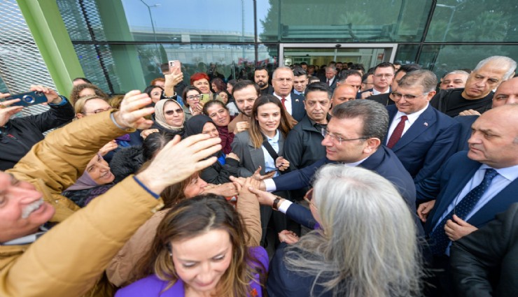 Uçağı sis nedeniyle inemeyince İmamoğlu İzmir'deki seçim çalışmasına gecikmeli başladı